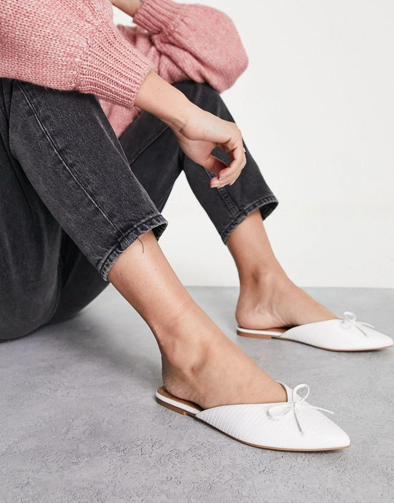 商品ASOS|ASOS DESIGN Lewi pointed flat mules in white lizard,价格¥75,第4张图片详细描述