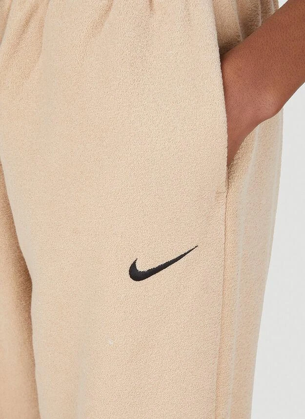 商品NIKE|Plush High Rise Sweatpants in Beige,价格¥366,第5张图片详细描述