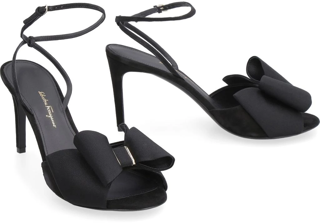商品Salvatore Ferragamo|Ferragamo Zaira Suede Sandals,价格¥2724,第3张图片详细描述