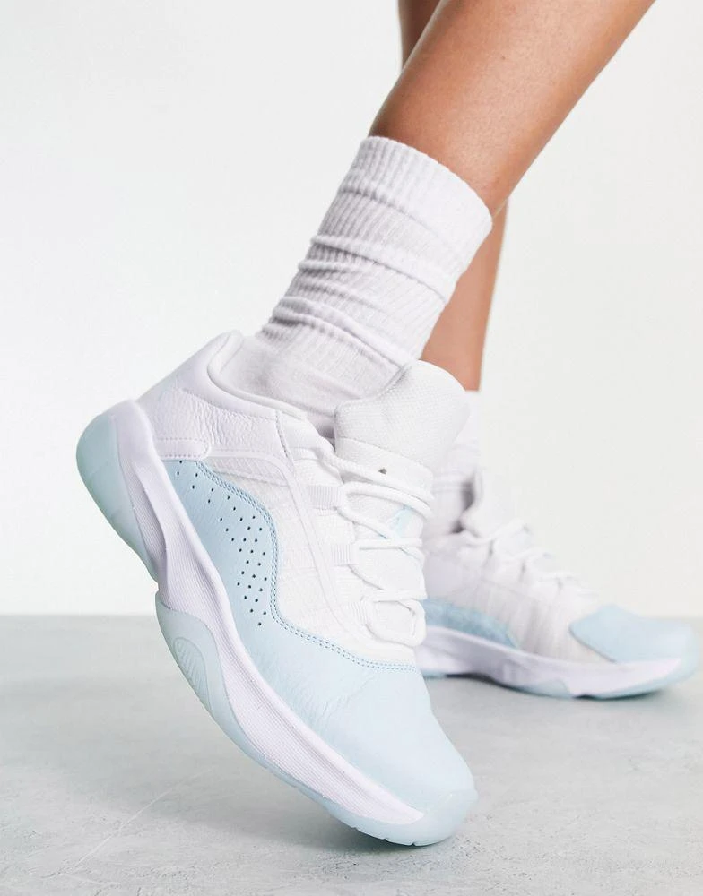 商品Jordan|Air Jordan 11 CMFT Low trainers in white and glacier blue,价格¥511,第4张图片详细描述