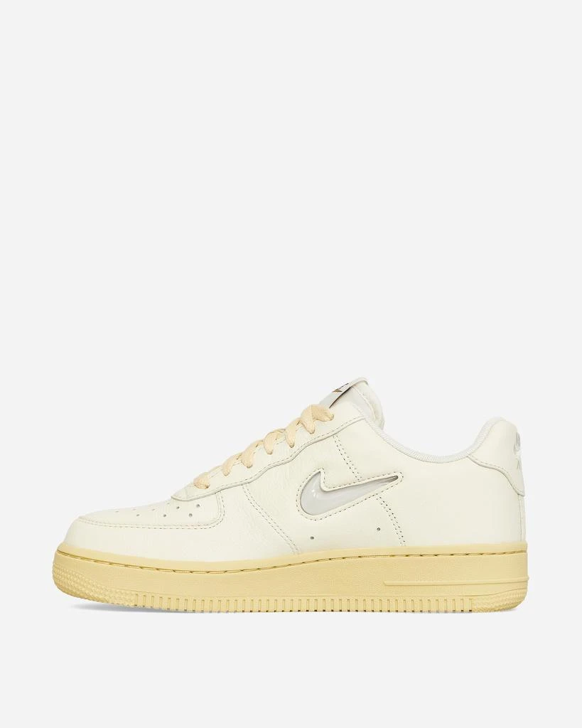 商品NIKE|WMNS Air Force 1 '07 LX Sneakers Coconut Milk,价格¥613,第4张图片详细描述