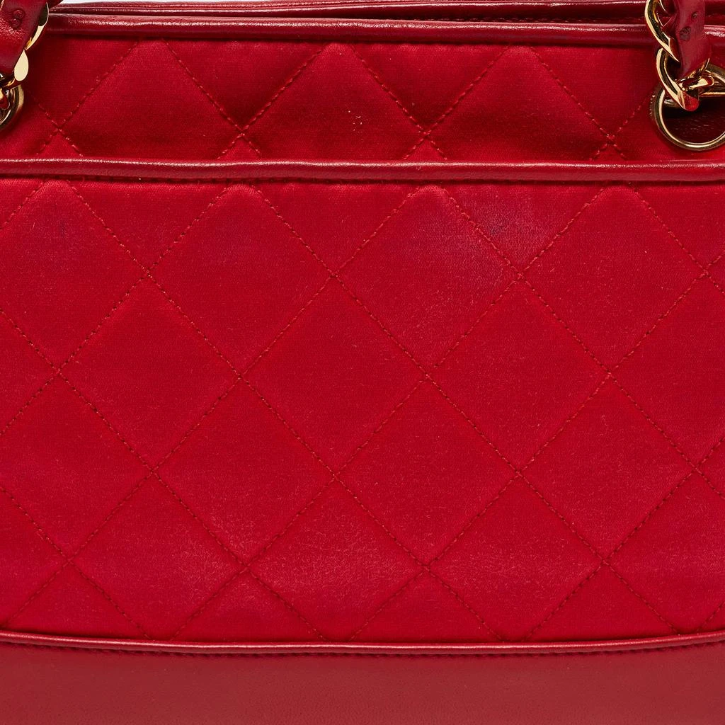 Chanel Red Quilted Satin And Leather Vintage Shoulder Bag 商品