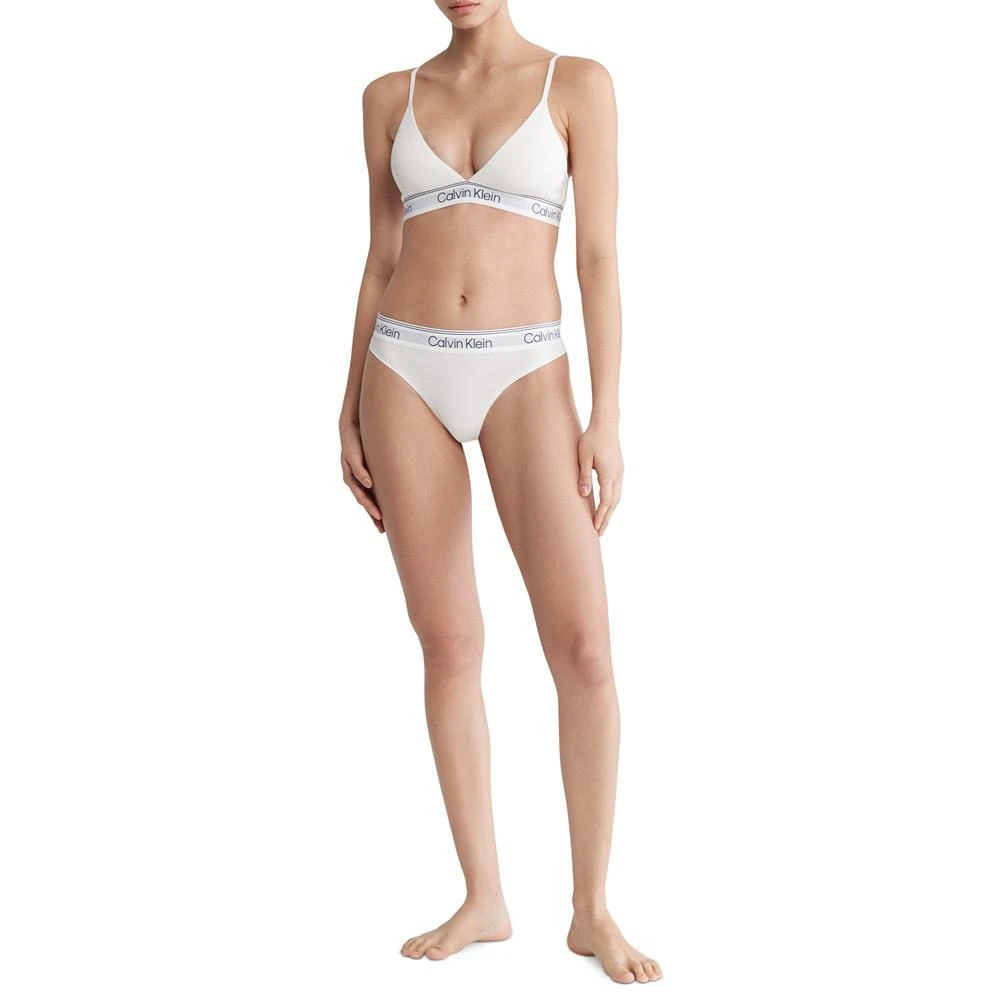 商品Calvin Klein|Women's Athletic Lightly Lined Triangle Bralette QF7186,价格¥191,第2张图片详细描述