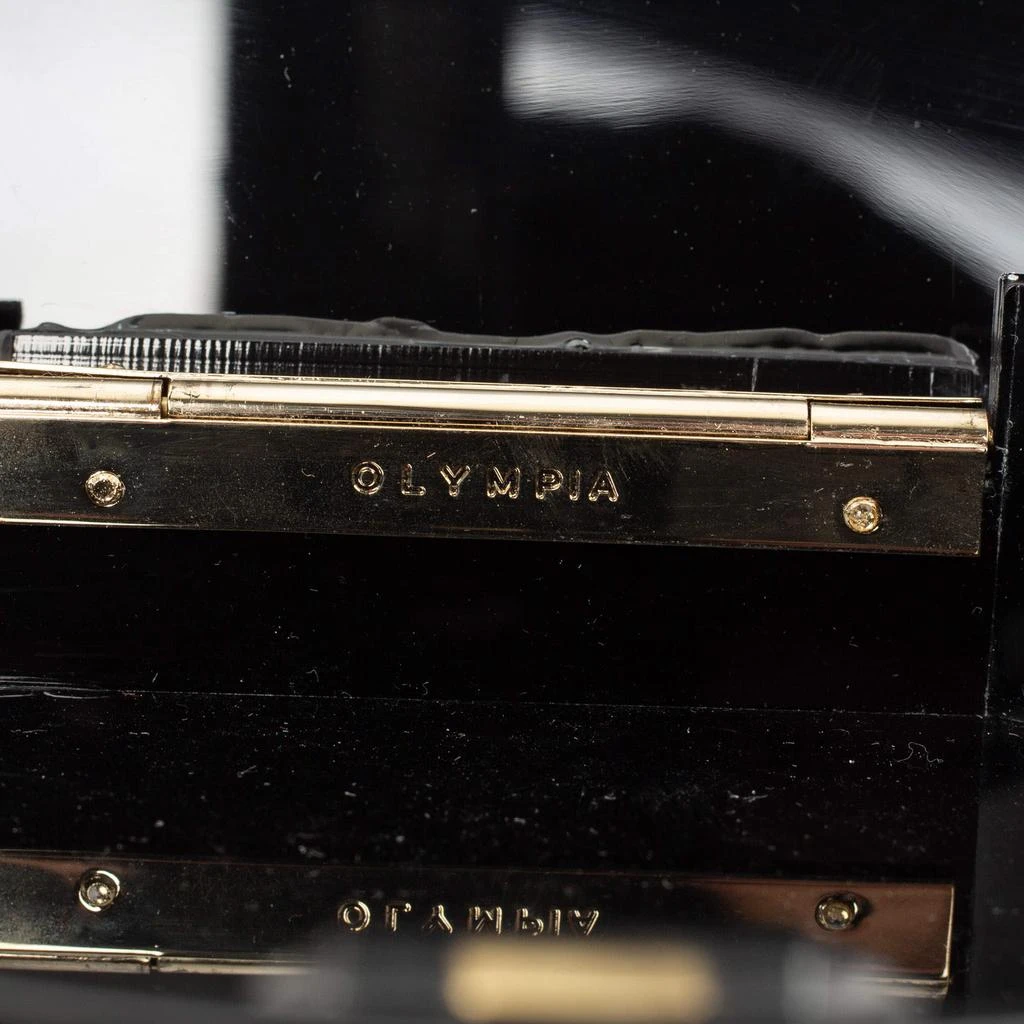 Charlotte Olympia Black/Pink Perspex Such a Tease Tassel Clutch 商品