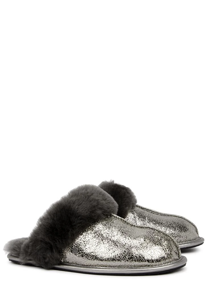 商品UGG|Scuffette II gunmetal leather slippers,价格¥927,第3张图片详细描述