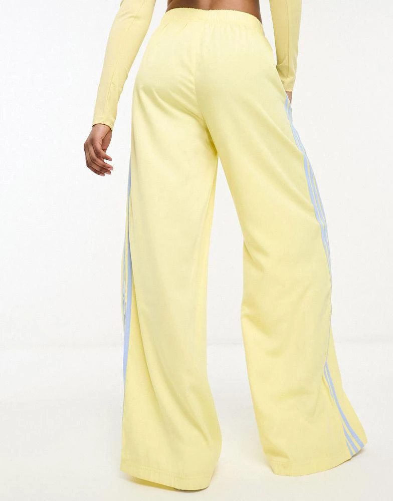 商品Adidas|adidas Originals Island Club trousers in yellow,价格¥408,第2张图片详细描述