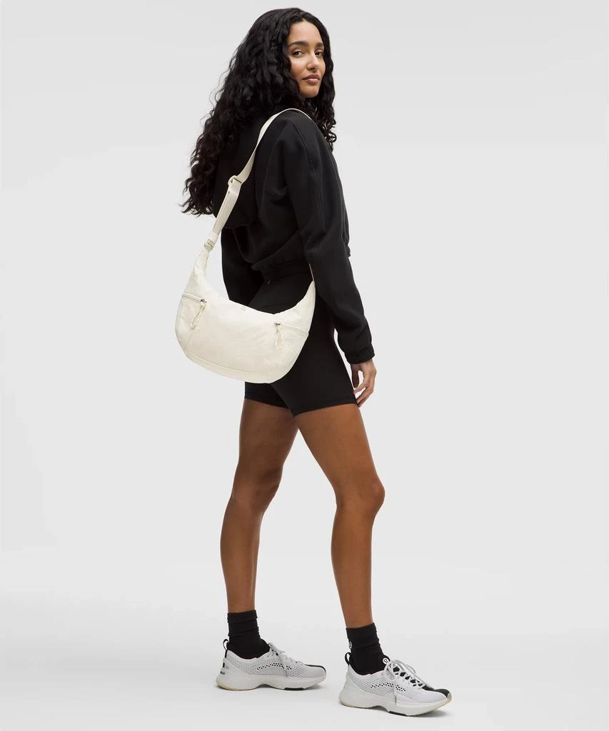 Slouchy Sling Bag 6L 商品