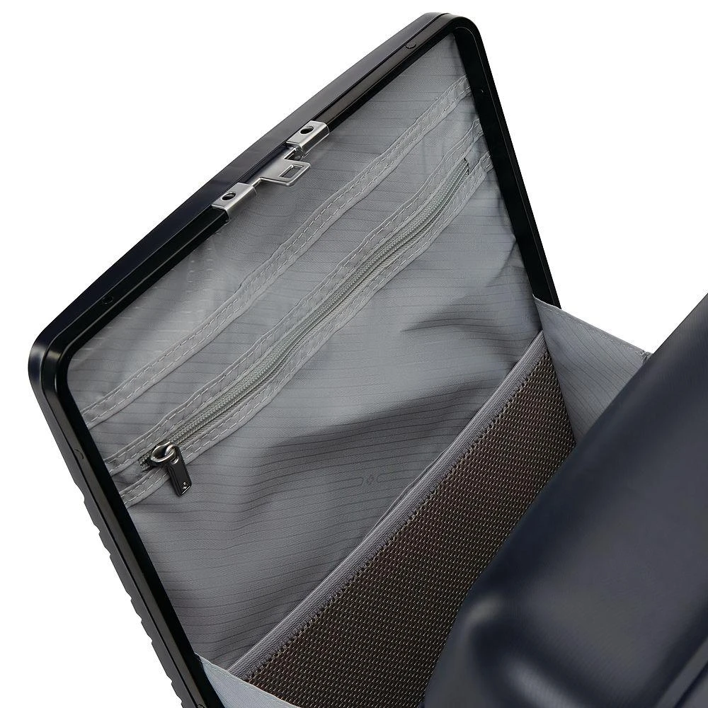 Elevation™ Plus Carry On Spinner Suitcase 22 x 14 商品