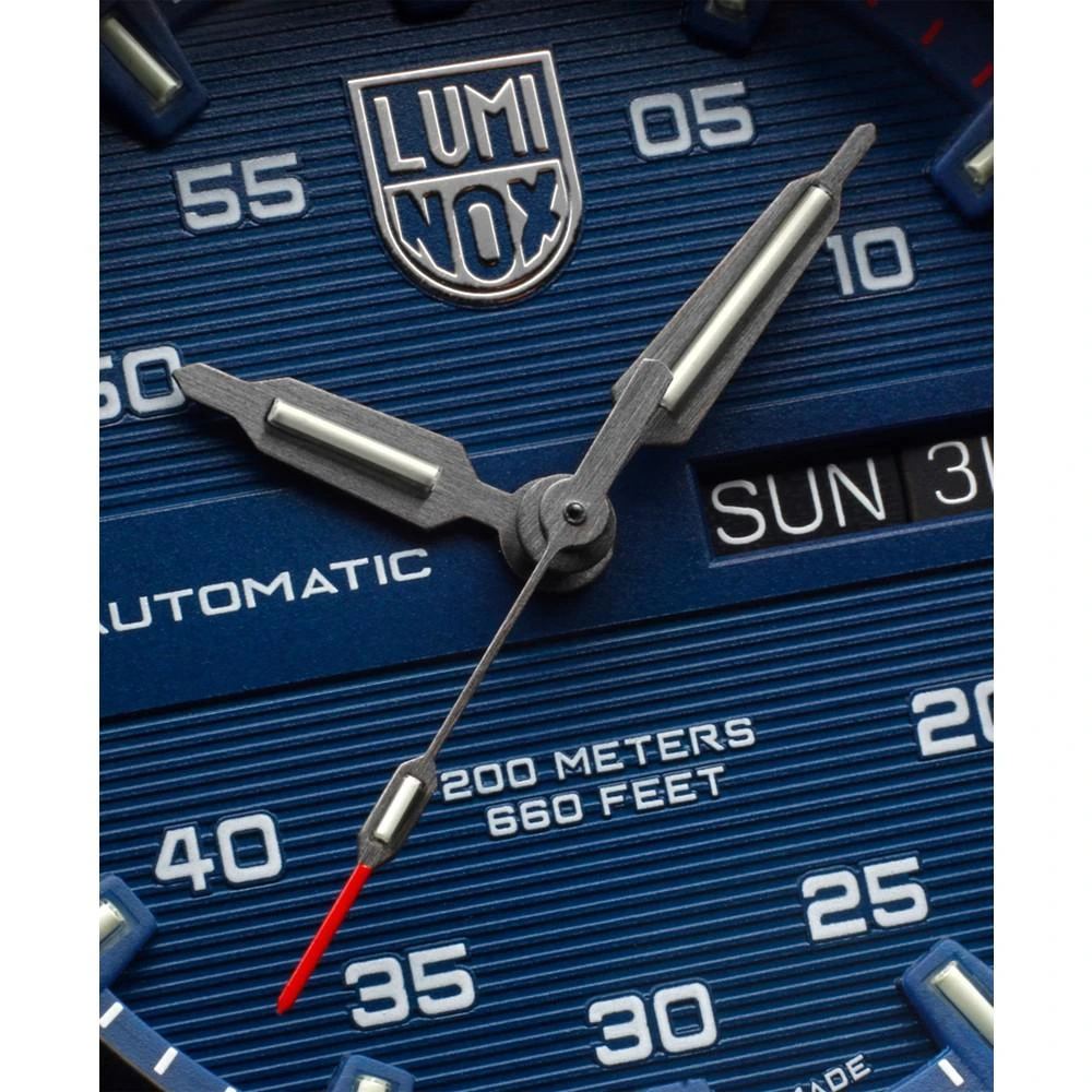 商品Luminox|Men's Swiss Automatic Master Carbon Seal Blue Rubber Strap Watch 45mm,价格¥8999,第4张图片详细描述