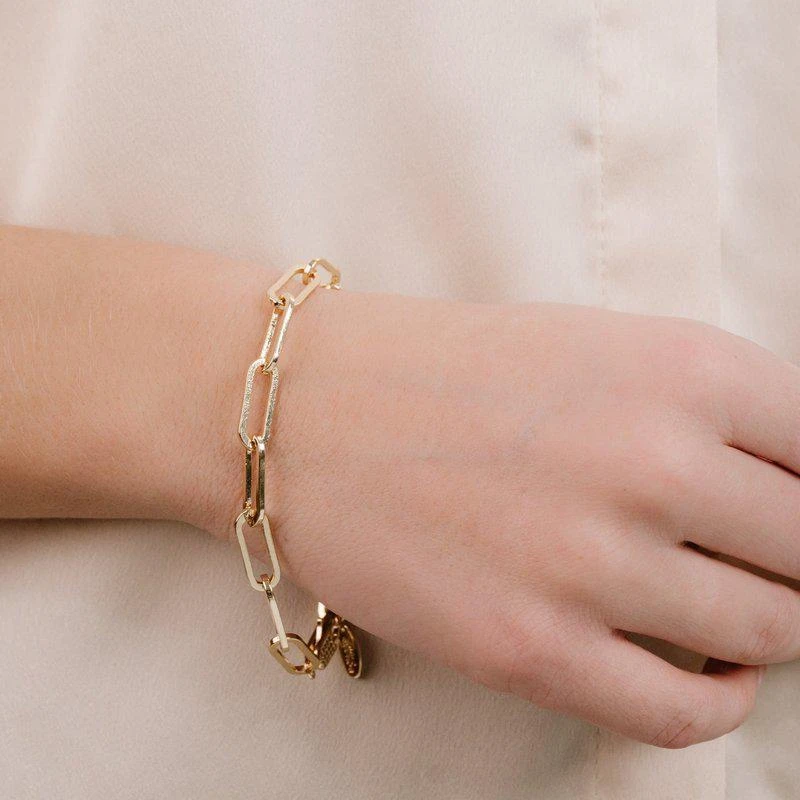 商品Ettika Jewelry|Interlinked 18K Gold Plated Chain Bracelet,价格¥265,第2张图片详细描述