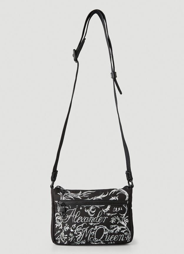 商品Alexander McQueen|Illustrative Logo Crossbody Bag in Black,价格¥1844,第1张图片