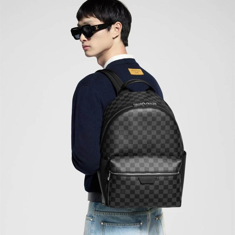 商品Louis Vuitton|LV/路易威登 男士黑色帆布双肩包,价格¥21576,第4张图片详细描述
