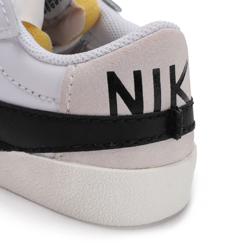 BLAZER LOW '77 JUMBO女子板鞋运动休闲鞋 商品