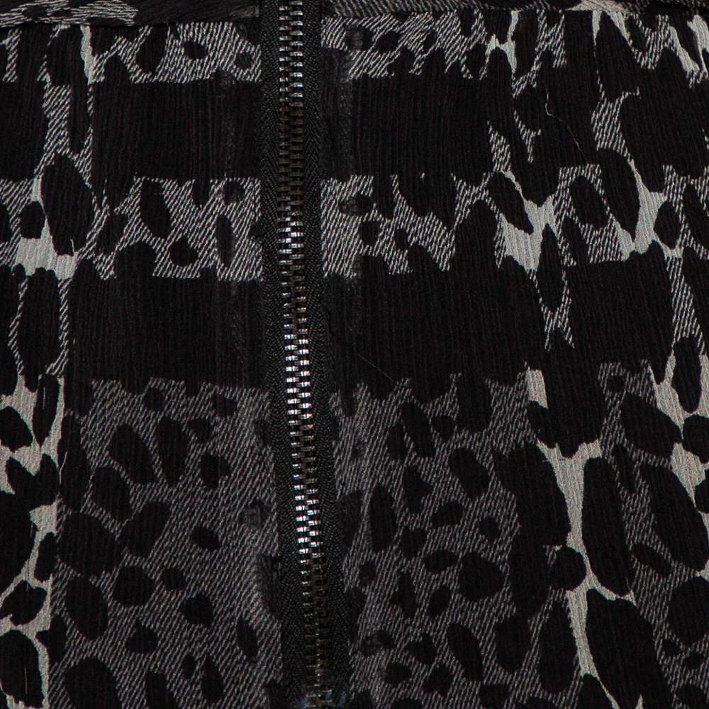 商品[二手商品] Burberry|Burberry Black Animal Printed Silk Plunge Neck Draped Peplum Top S,价格¥808,第4张图片详细描述