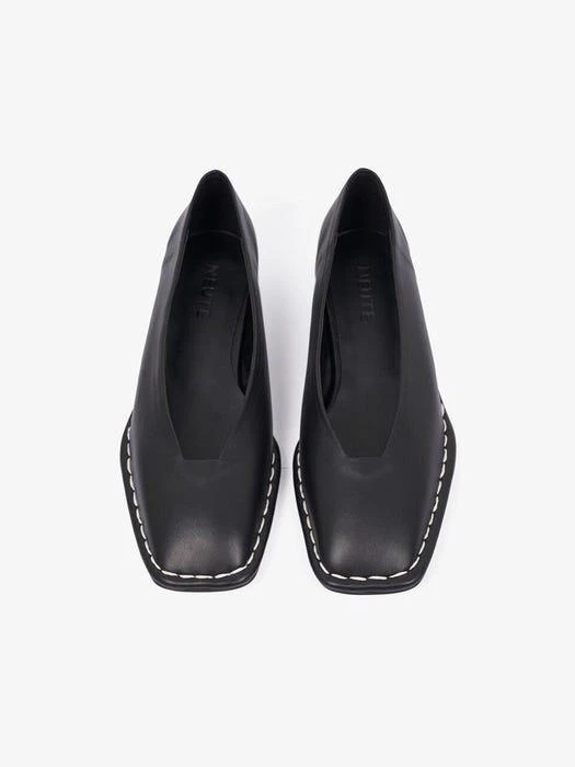 商品NEUTE|Freja Hand Stitch Loafer Shoes (Black),价格¥1900,第5张图片详细描述