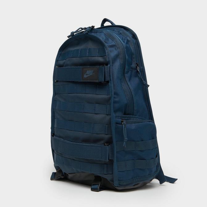 9d8398d6-056c-3213-ae21-