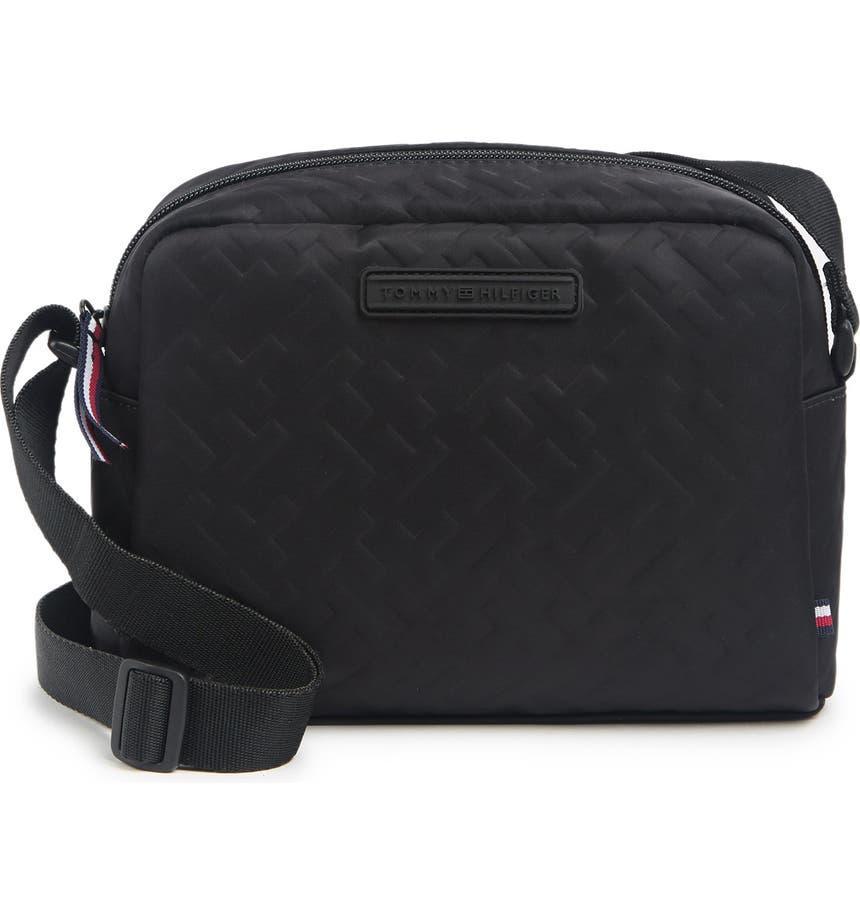 商品Tommy Hilfiger|Jillian Nylon Crossbody Camera Bag,价格¥373,第1张图片