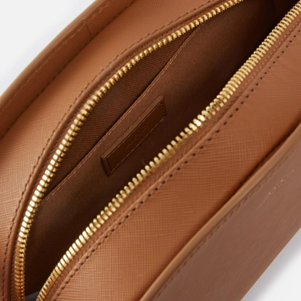 商品A.P.C.|A.P.C. Demi-Lune Leather Shoulder Bag,价格¥2477,第5张图片详细描述