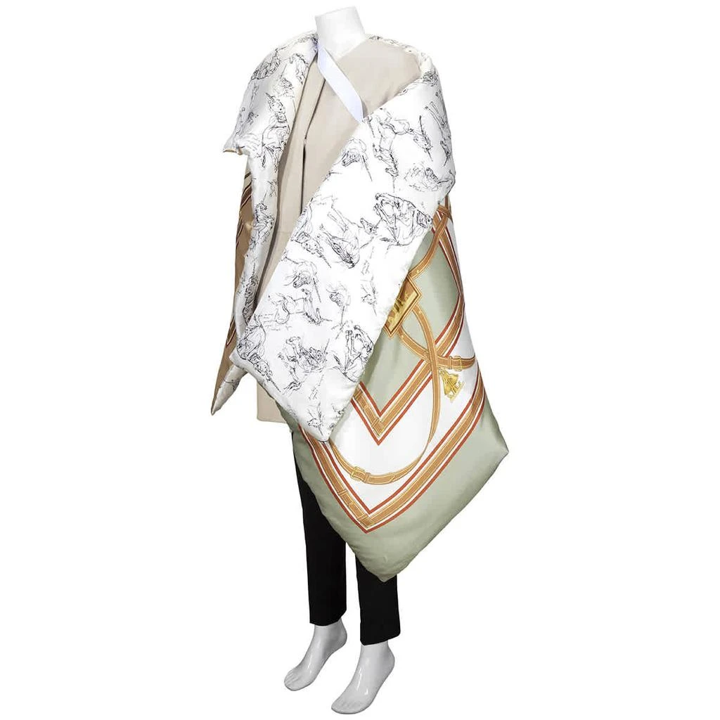 商品Burberry|Burberry Unicorn Sketch Print Silk Satin Oversized Puffer Cape,价格¥2218,第2张图片详细描述