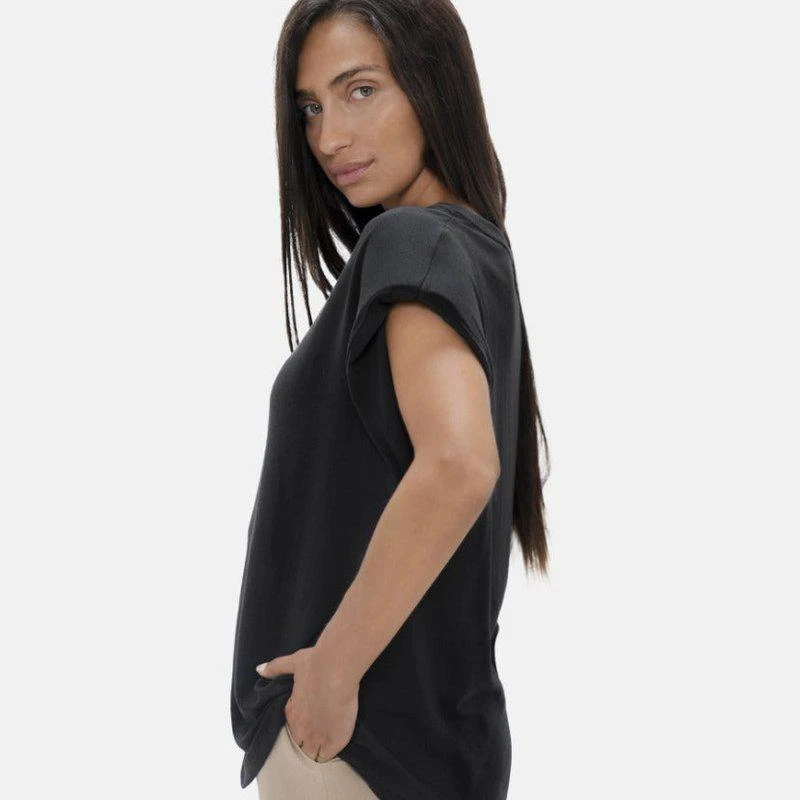 商品1 People|Muscat  Bold Shoulder Tee Black Sand,价格¥340,第2张图片详细描述