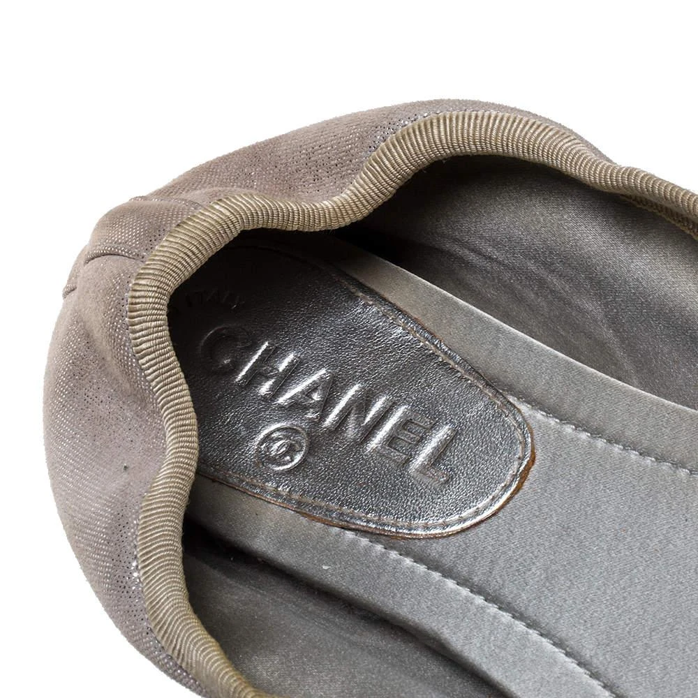 Chanel Silver Glitter Suede CC Ballet Flats Size 40 商品
