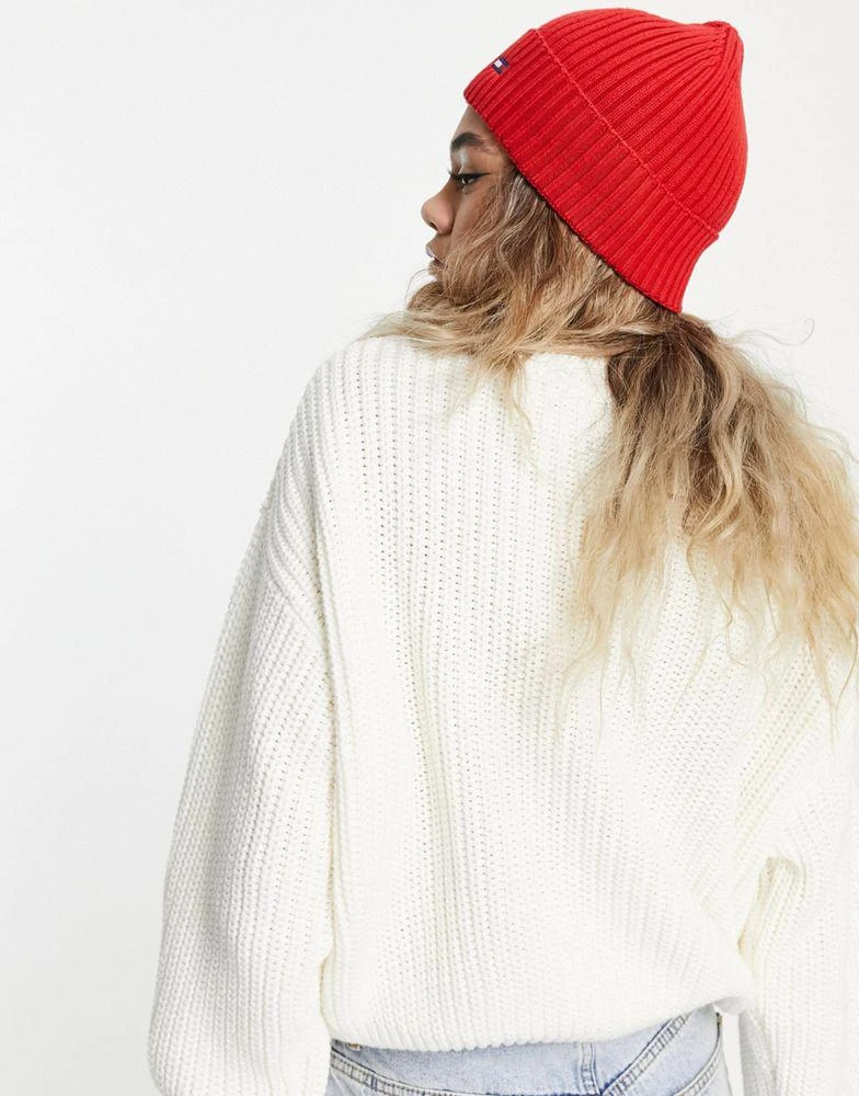 商品Tommy Hilfiger|Tommy Jeans flag logo beanie hat in red,价格¥209,第2张图片详细描述