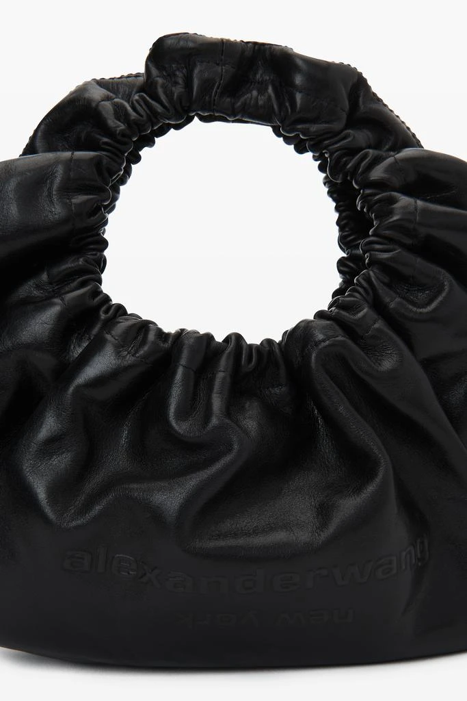 商品Alexander Wang|Crescent  Small Crackle Patent Leather Handle Bag W/logo,价格¥4372,第2张图片详细描述