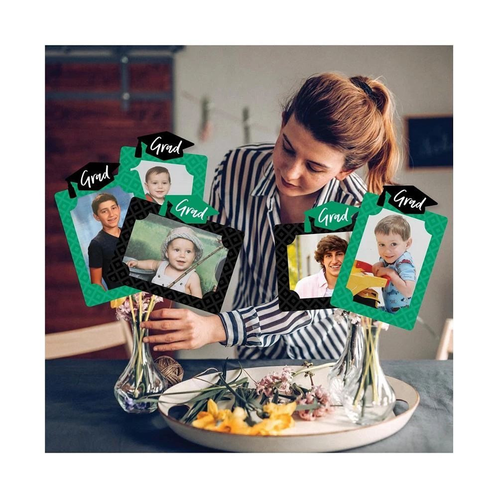 商品Big Dot of Happiness|Green Grad Best is Yet to Come Picture Centerpiece Photo Table Toppers 15 Pc,价格¥119,第3张图片详细描述
