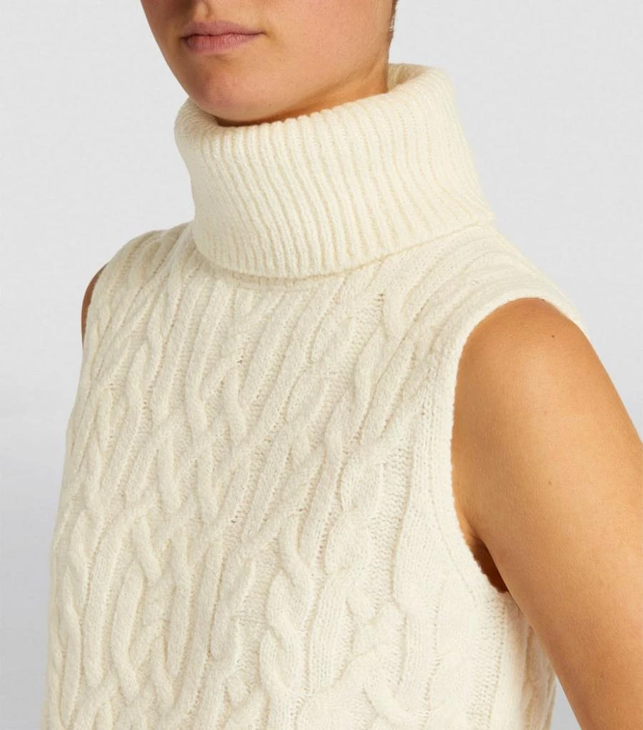 Cable-Knit Rollneck Sweater Vest 商品