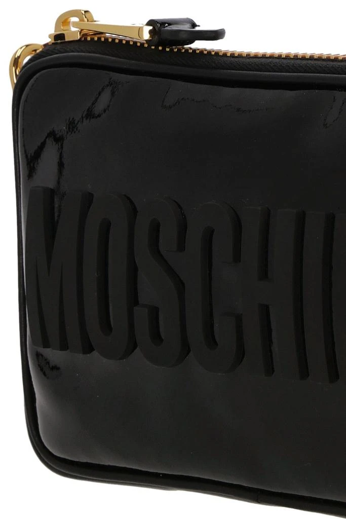 商品Moschino|Moschino Logo Embossed Zipped Crossbody Bag,价格¥2711,第4张图片详细描述