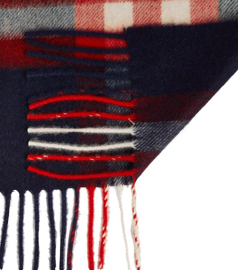 商品Burberry|格纹羊绒围巾,价格¥3883,第6张图片详细描述