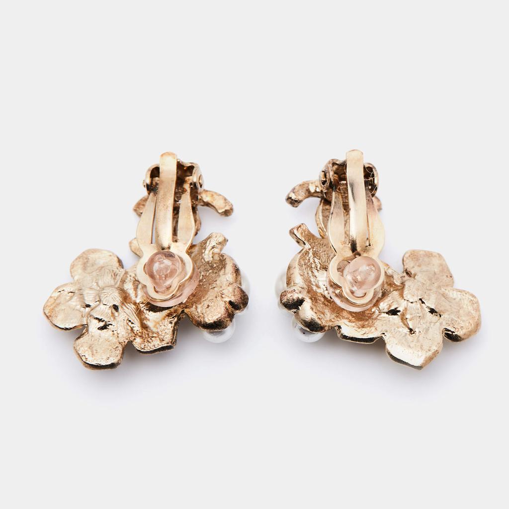 Chanel CC Camellia Faux Pearl Clip On Stud Earrings商品第3张图片规格展示