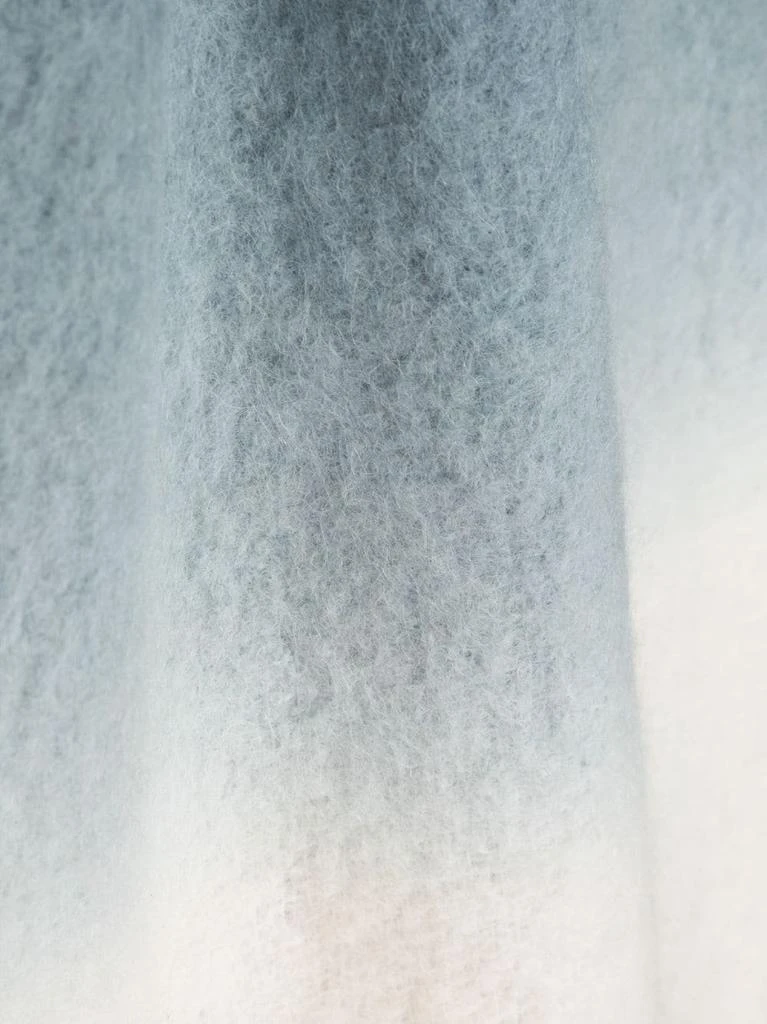 商品Jacquemus|Jacquemus Logo Embroidered Gradient Scarf,价格¥1404,第3张图片详细描述