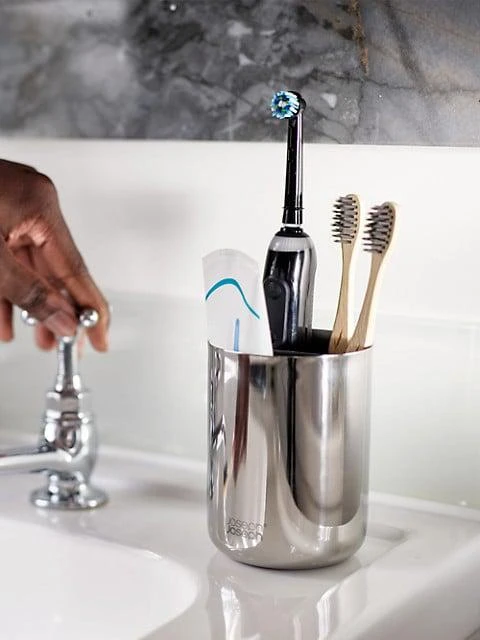 商品Joseph Joseph|EasyStore Small Toothbrush Caddy,价格¥187,第5张图片详细描述