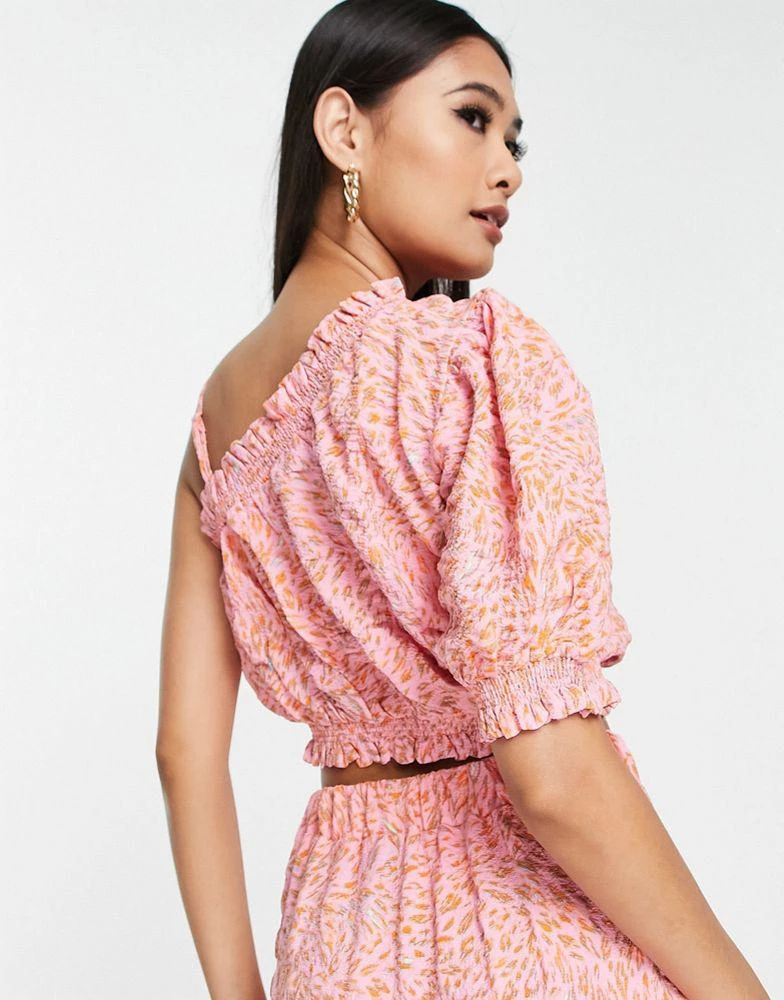 商品VERO MODA|Vero Moda textured one shoulder top co-ord in pink leopard print,价格¥84,第2张图片详细描述