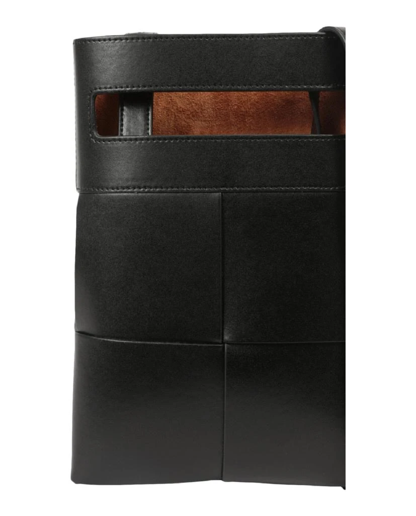 商品Bottega Veneta|Intrecciato Woven Crossbody Bag,价格¥4625,第3张图片详细描述
