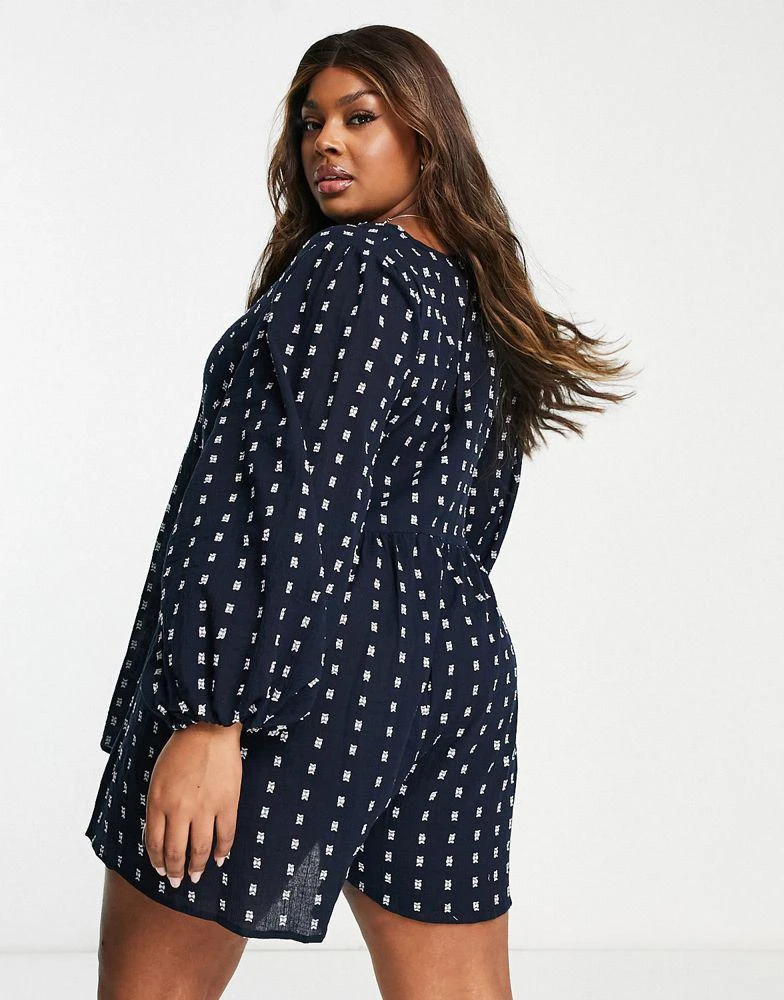 商品ASOS|ASOS DESIGN Curve puff sleeve smock playsuit in textured navy,价格¥281,第2张图片详细描述