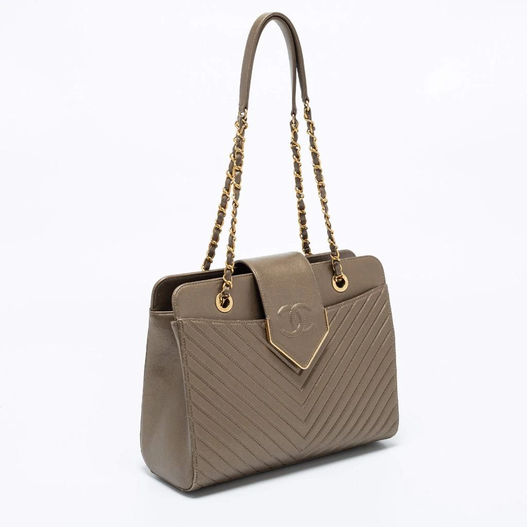 商品[二手商品] Chanel|Chanel Metallic Olive Green Chevron Quilted Leather Collar And Tie Shoulder Bag,价格¥11427,第3张图片详细描述