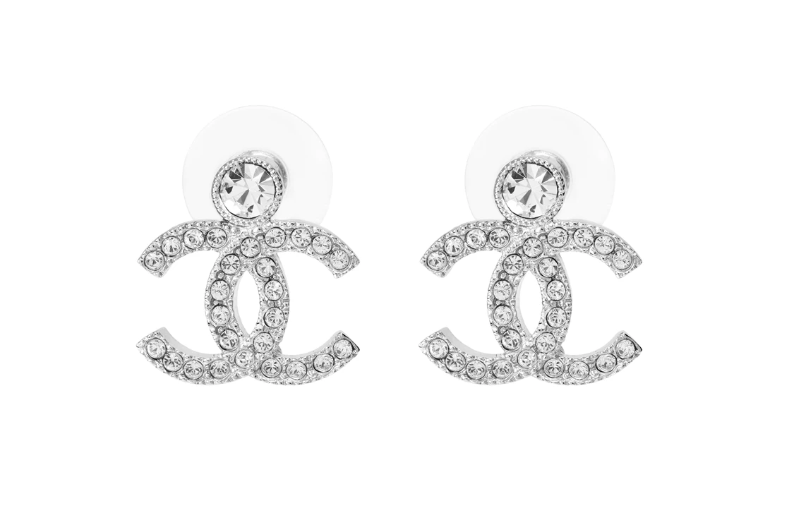 商品[国内直发] Chanel|【23K新品】 香奈儿 经典双C标志 水钻吊坠 金属 耳钉 女款 银色,价格¥8680,第1张图片