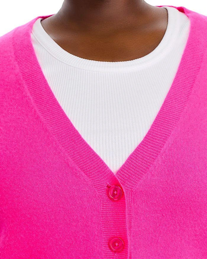 V-Neck Cardigan - Exclusive 商品