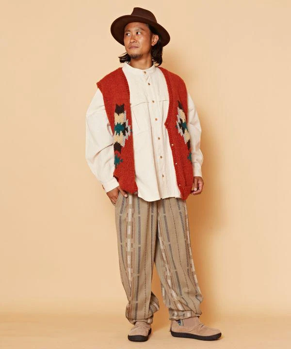 Hand Knitted Vest 商��品