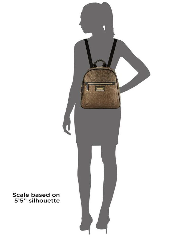 商品Calvin Klein|Textured Backpack,价格¥379,第4张图片详细描述