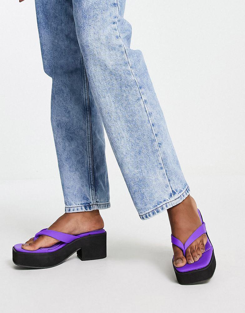 Topshop Whisper toe thong platform chunky sandal in purple商品第4张图片规格展示