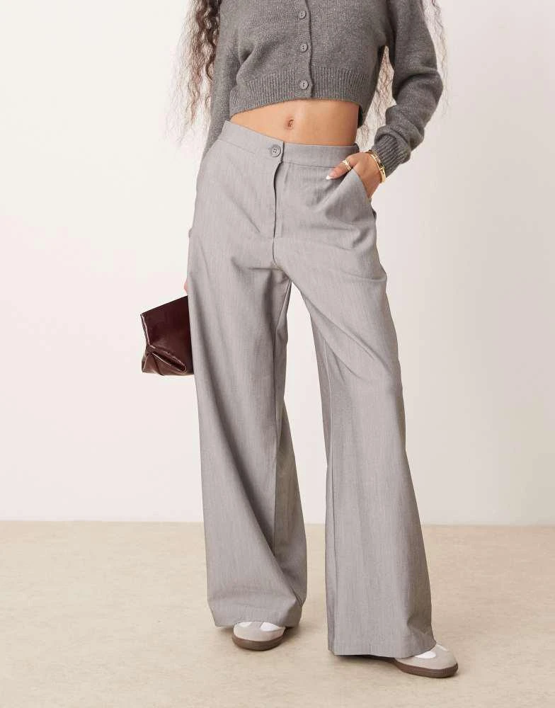 商品ASOS|ASOS DESIGN Petite tailored wide leg dad trousers in grey,价格¥250,第2张图片详细描述