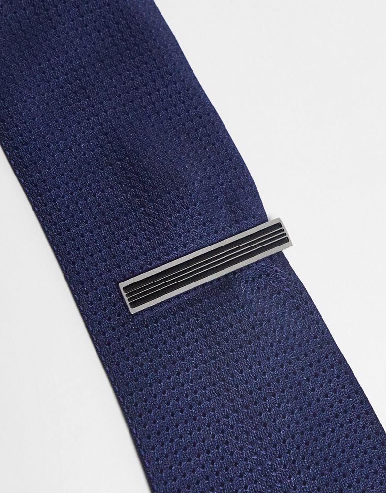 商品ASOS|ASOS DESIGN party stainless steel tie bar with line detail and black enamel in silver tone,价格¥122,第1张图片
