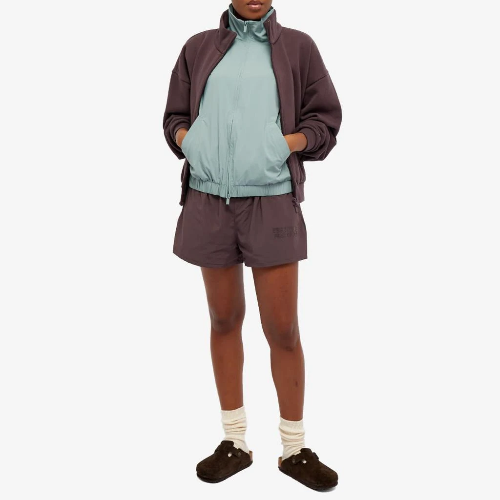 商品Essentials|Fear of God Essentials Running Shorts - Plum,价格¥497,第4张图片详细描述