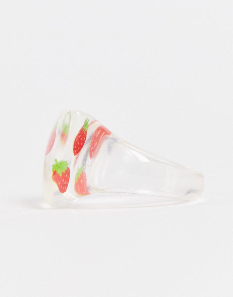 商品ASOS|ASOS DESIGN Curve ring in heart shape with trapped strawberries in clear plastic,价格¥18,第5张图片详细描述