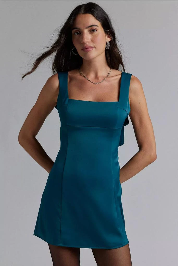 UO Bri Double Bow Sleek Satin Mini Dress 商品