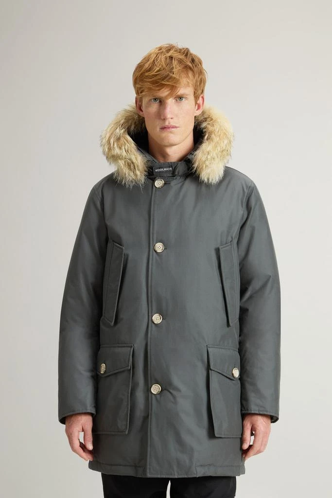 商品Woolrich|Arctic Parka in Ramar Cloth with Detachable Fur Trim - Men - Gray,价格¥5715,第1张图片