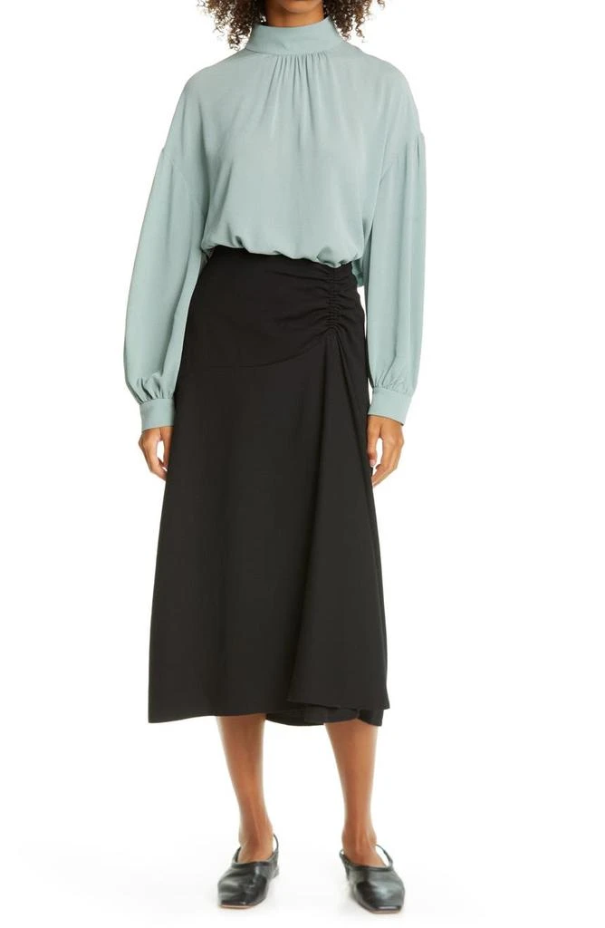 Shirred Mock Neck Silk Top 商品